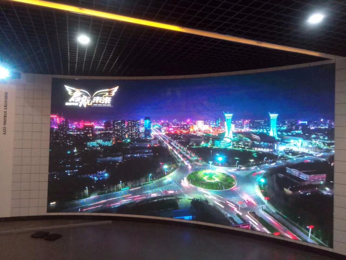 弧形屏再來一塊，美麗不用言辭，自己看